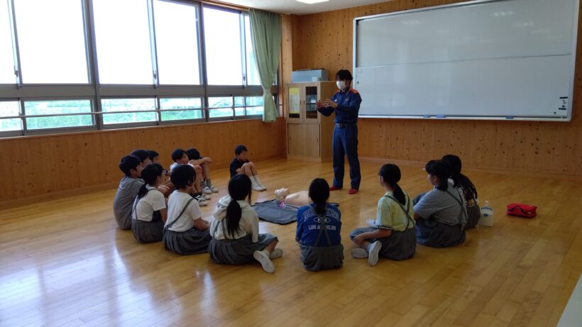 救急救命講習(6年生・職員)