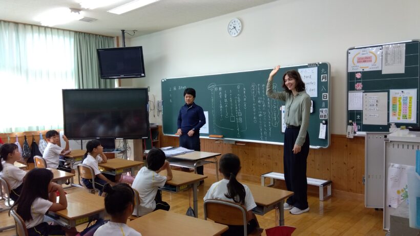 マラ先生との授業（1/２年生）