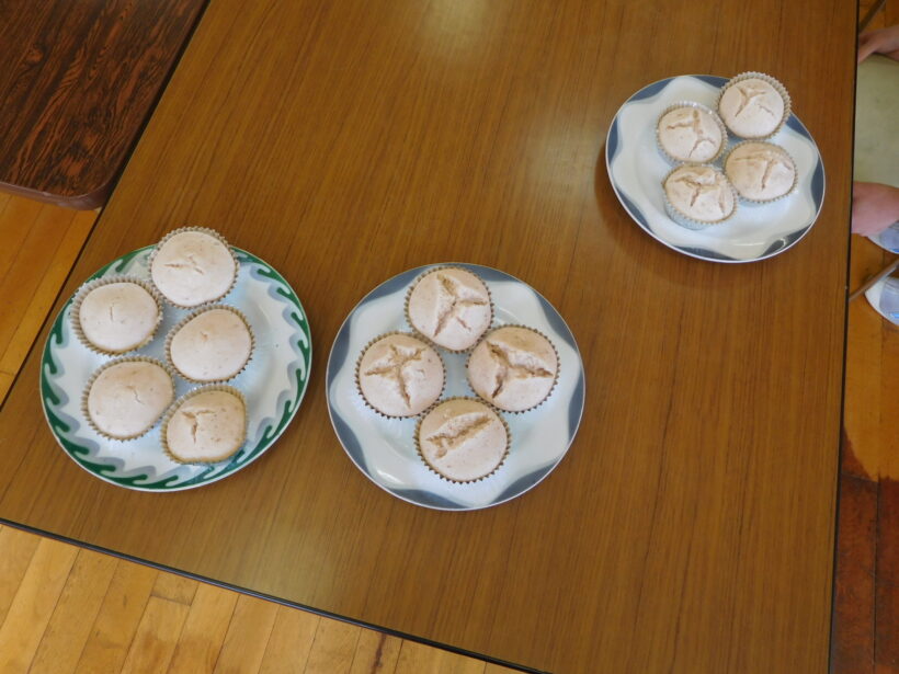 3月3日　イチゴ蒸しパン作り（中学3年）