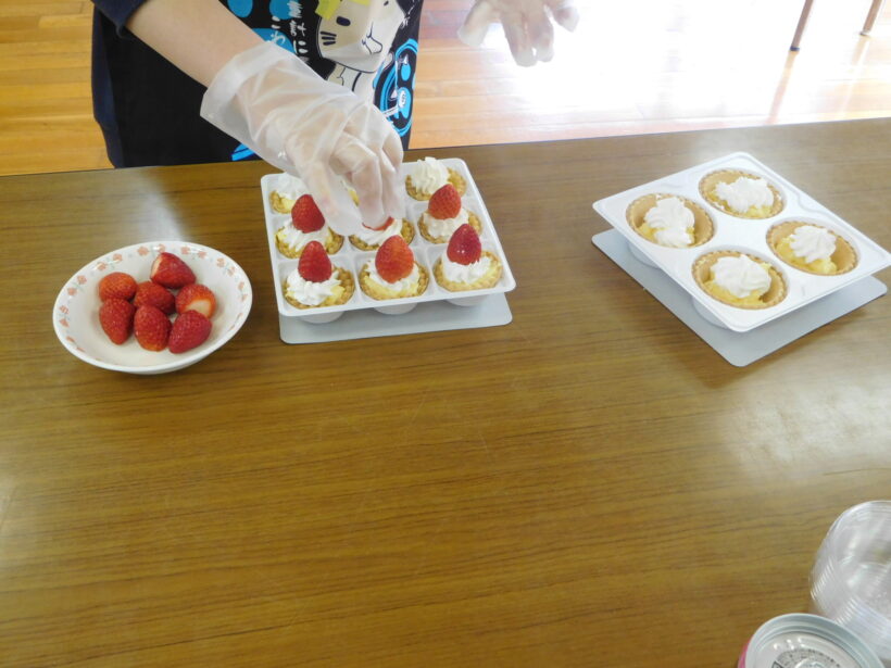 3月4日　ミニタルト作り（小学6年）