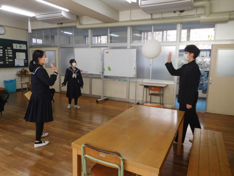 3月10日　中学生の昼休憩