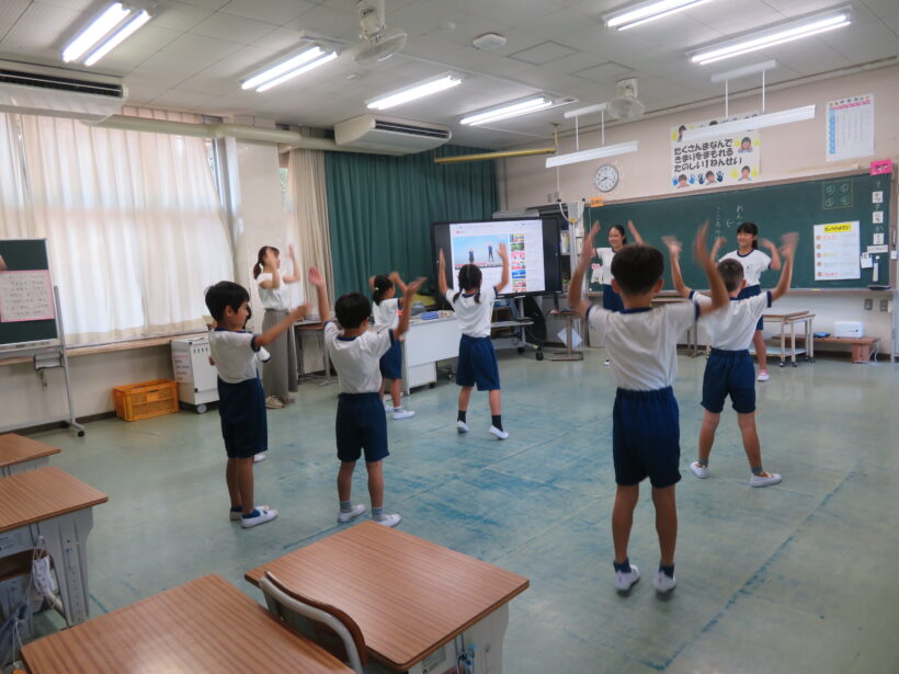 朝の体操開始