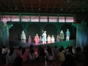 『森は生きている』