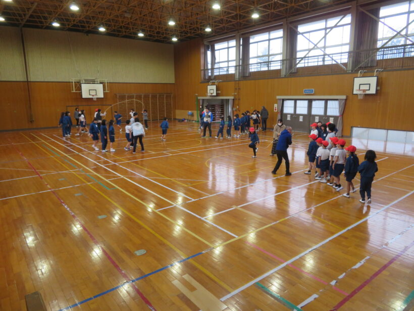 朝トレ（大縄跳び）