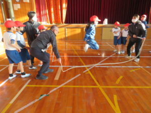 チャレンジランキングみんなで８の字跳び